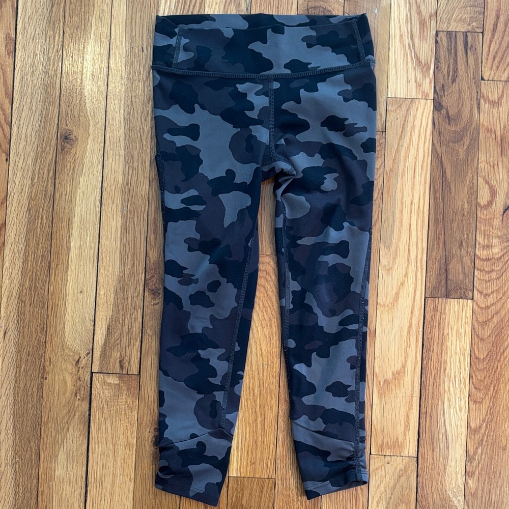 Athleta Girls Black & Gray Camo Leggings